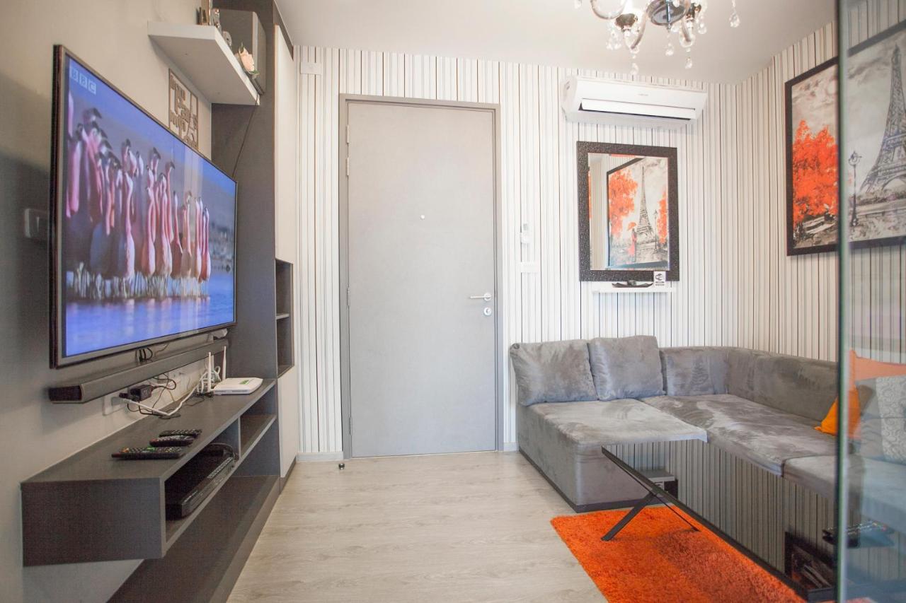 Apartemen The Base